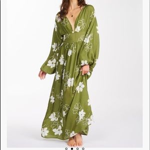 BNWT Billabong green night bloom floral long sleeve maxi dress L
